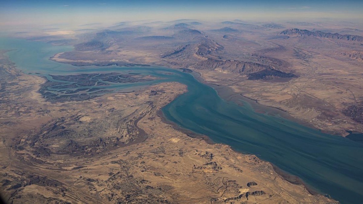 Harga Minyak Melemah Tipis, Pasar Pantau Ketat Selat Hormuz