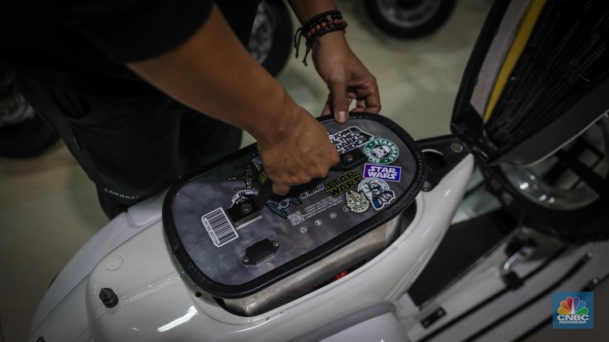 Pemerintah Setop Insentif Motor Listrik, Ini Respons Adira (ADMF)