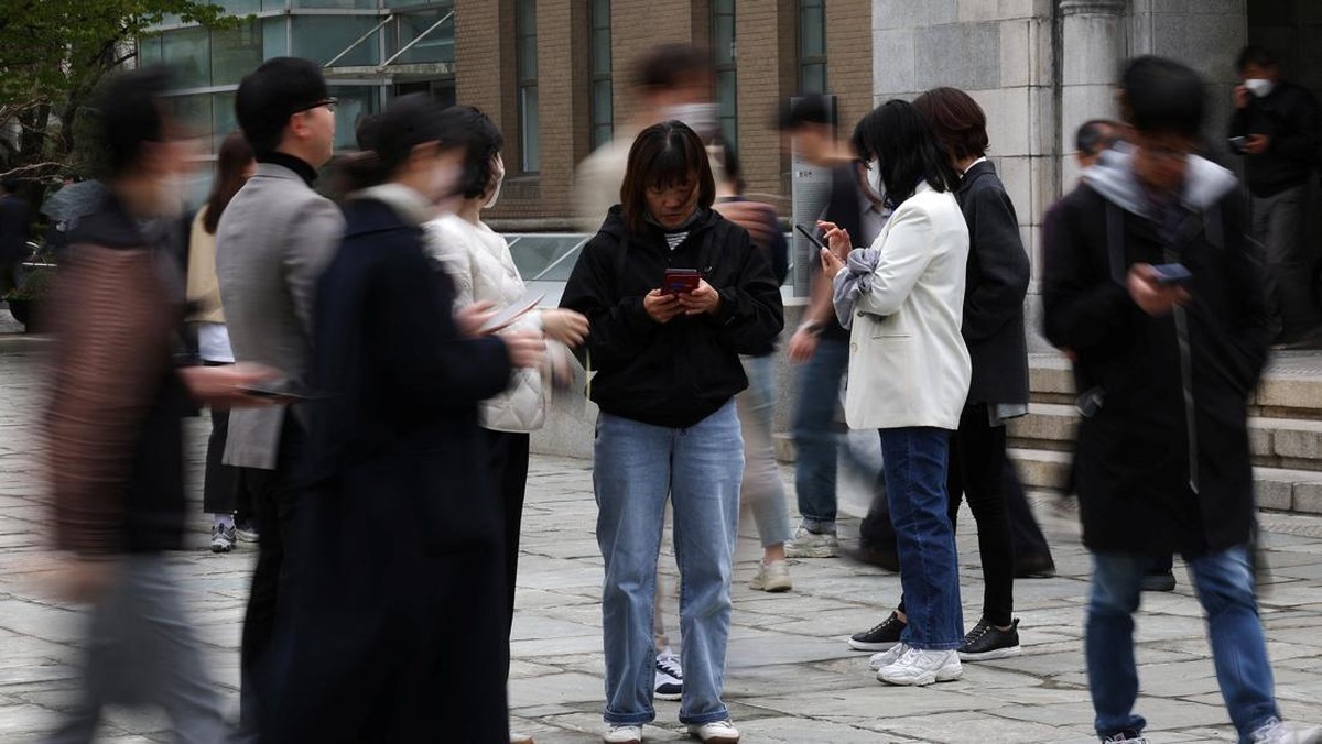 Duit di Rekening Terkuras Habis, Awas Modus Maling M-Banking