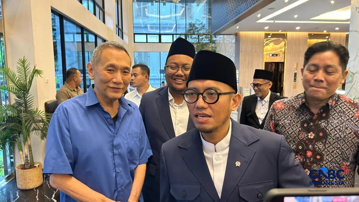 Pemerintah Kaji Strategi Kurangi Pemakaian Dolar Buat Haji dan Umroh