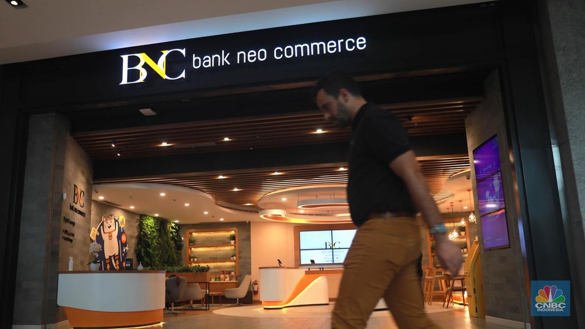 Kena Sanksi OJK, Bos Bank Neo (BBYB) Buka Suara