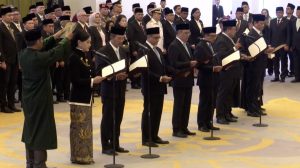 Bos OJK Baru Resmi Menjabat, Ini Respons BI, BEI, hingga Bankir