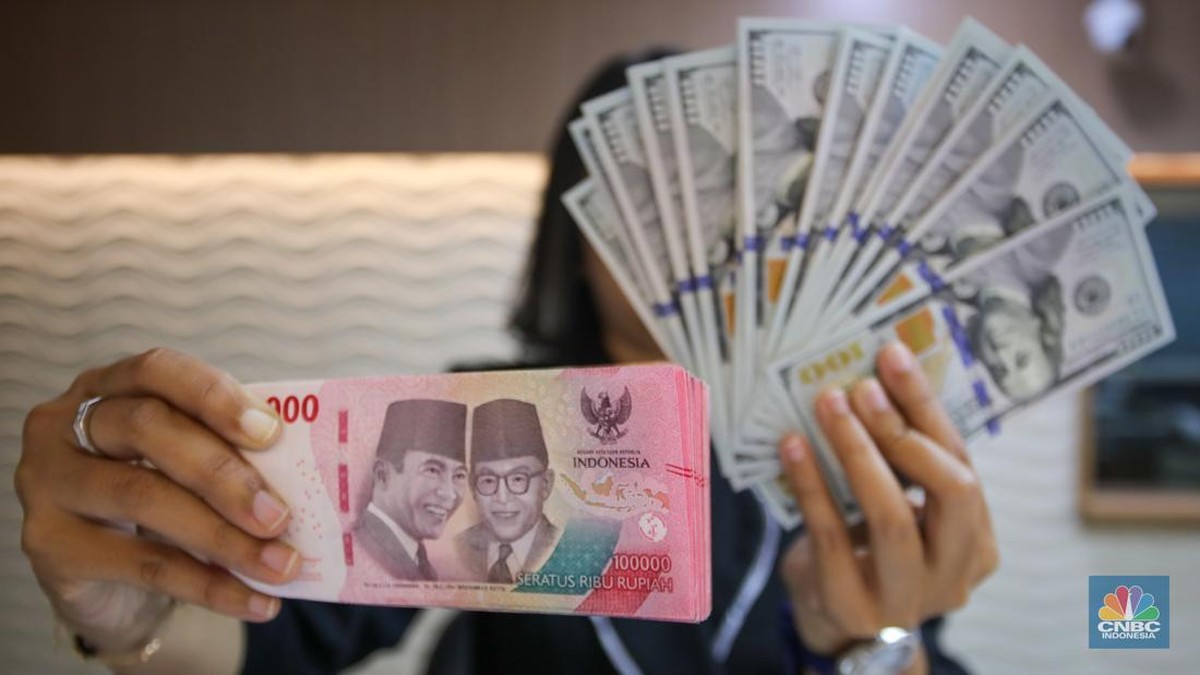 Breaking News! Dolar AS Kembali Naik ke Rp17.015