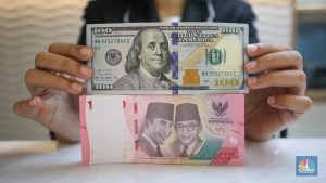 Rupiah Keok Lawan Dolar AS, Kurs Naik ke Rp17.275/US$