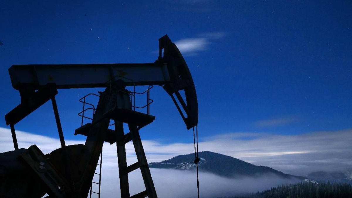 Harga Minyak Naik ke US$104, Pasokan Global Kembali Bikin Cemas