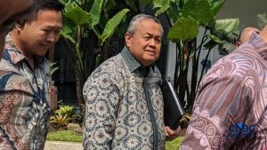 Dolar Rp 17.400, Gubernur BI Merapat ke Kantor Airlangga