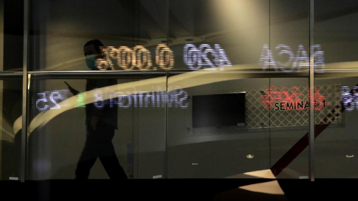 IHSG Ditutup Naik 1,22% Hari Ini, Pasar Euforia Ekonomi Tumbuh 5,6%