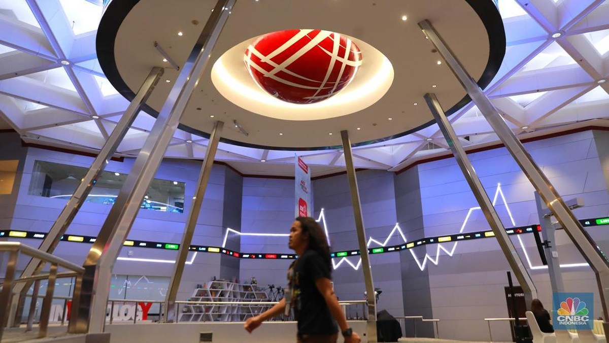 Analis Ungkap Alasan IHSG Anjlok 4%, Investor Wajib Pantau Hal Ini