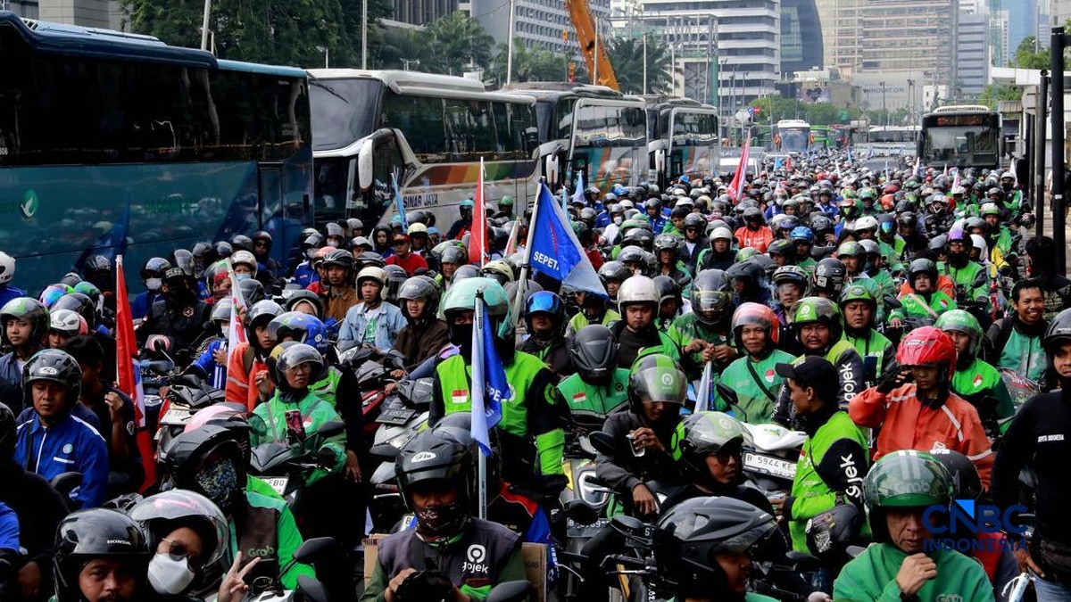 GoTo dan Grab Buka Suara Usai Prabowo Restui Potongan Aplikator 8%