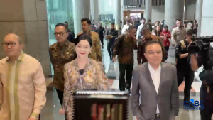 Pernyataan Lengkap Bos OJK di Bursa Efek Indonesia Siang Ini