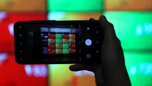 IHSG Pangkas Koreksi, Ditutup Turun 0,55%