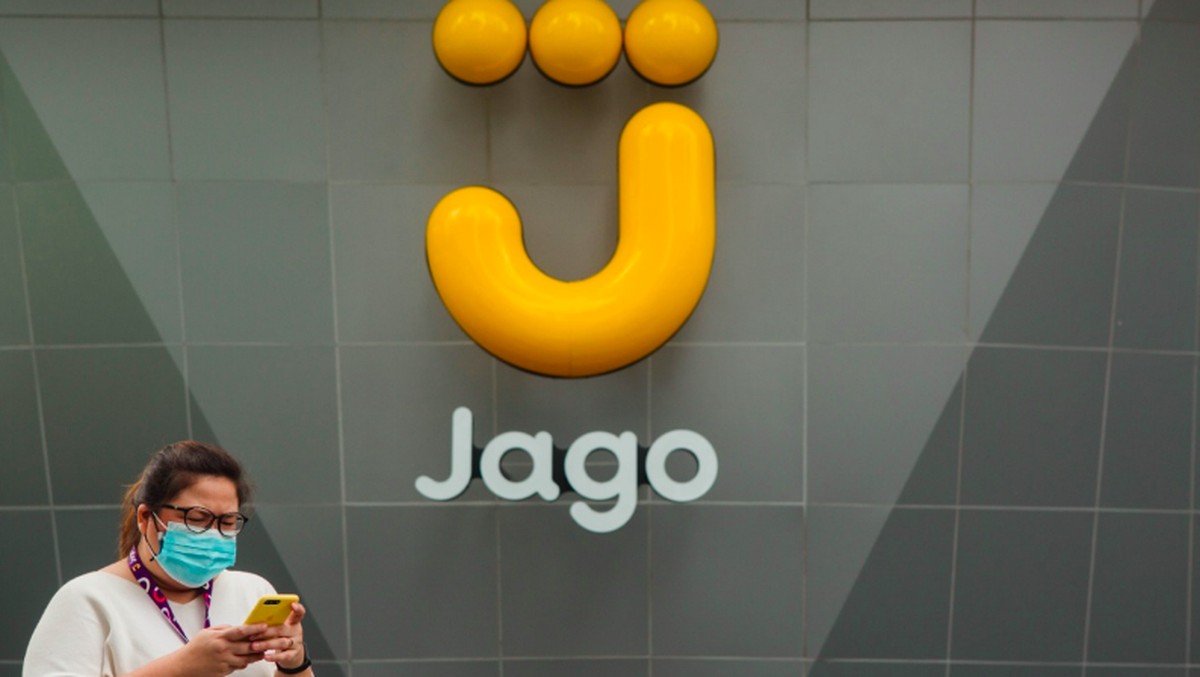 OJK Sebut Bank Jago (ARTO) dan BFIN Bisa Merger, Tapi Ada Syaratnya