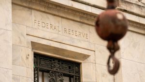 The Fed Sebut Perang-AI Bikin Inflasi Tinggi, Sinyal Suku Bunga Naik?