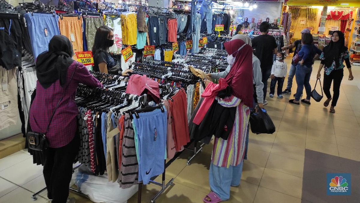 Warga RI Kini Belanja Pakai Uang Hasil Pinjam, Ini Buktinya!