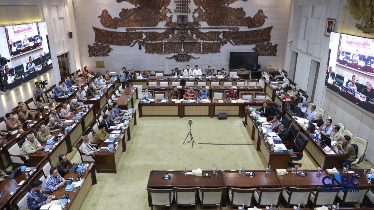 Sah! DPR Sepakat RUU Pusat Finansial RI Dibawa ke Sidang Paripurna