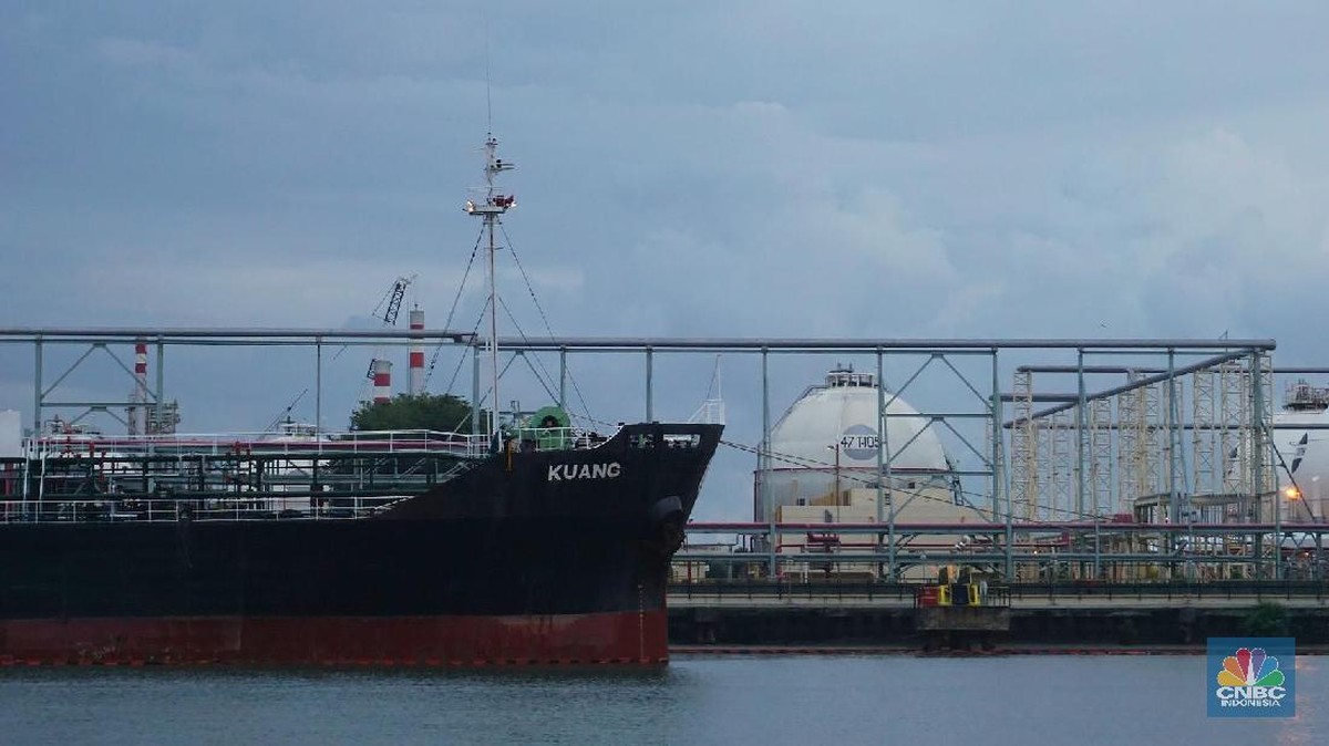 Minyak Mulai Memanas, Brent Tembus US$83