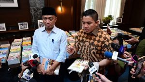 Prabowo Mau Perbaiki Buku SD-SMA, Malaysia-Kamboja Jadi Pembanding
