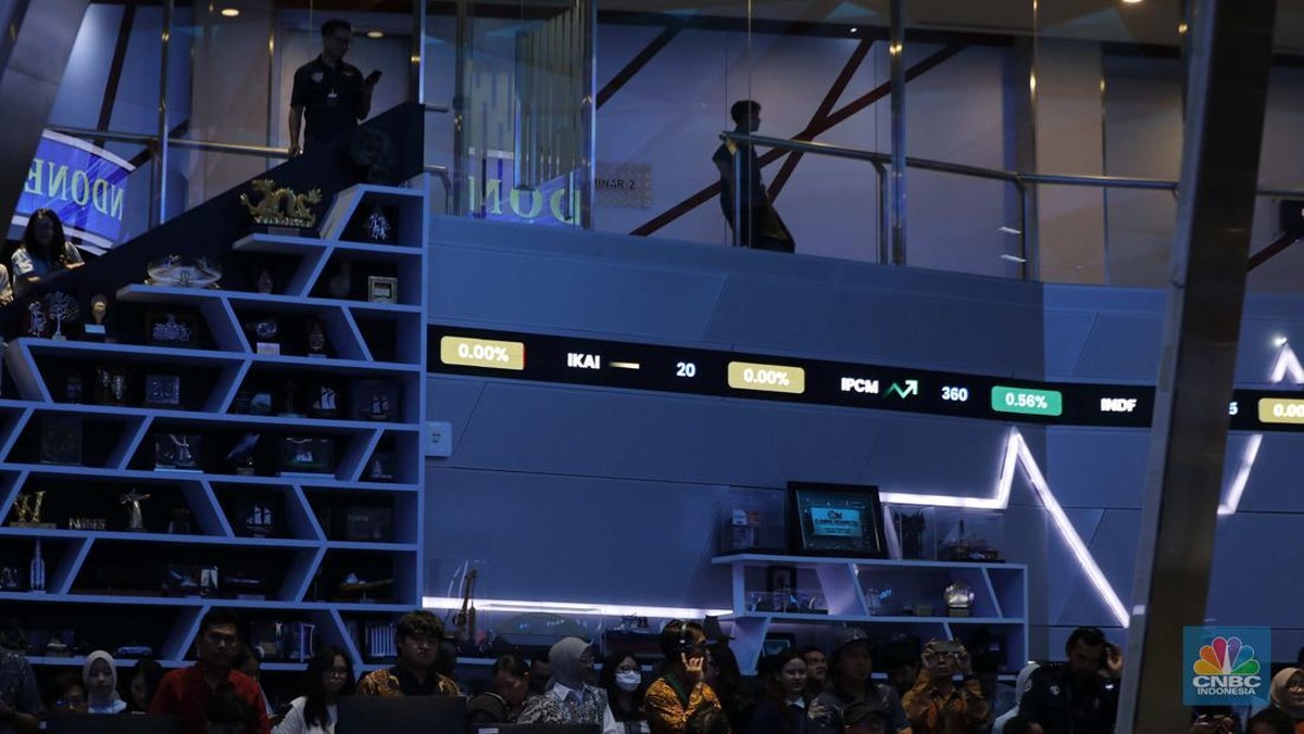 IHSG Sesi I Anjlok 1,18%, Saham Bank dan Komoditas Jadi Beban