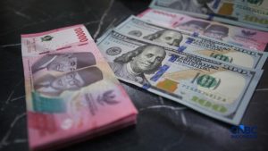 Rupiah Dibuka Menguat Pagi Ini, Dolar AS Turun Tipis ke Rp17.905
