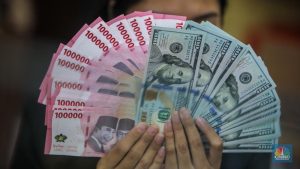 Rupiah Berbalik Ditutup Menguat, Dolar AS Turun Tipis ke Rp17.625