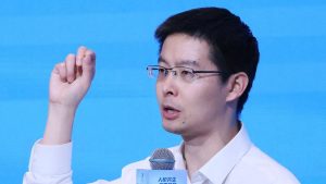 Jualan Robot, Pria Ini Punya Kekayaan Rp282 Triliun