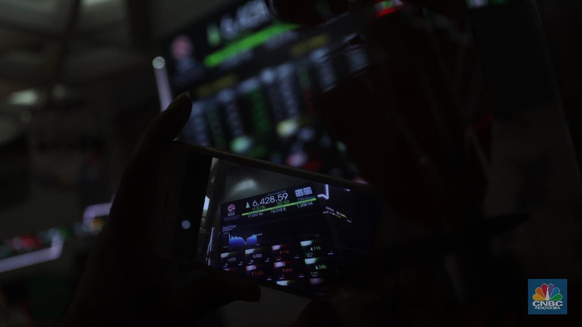 Bukan Low Tuck Kwong, Petinggi BYAN Ini Lepas 100 Juta Saham