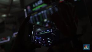 IHSG Anjlok 1,02%, Asing Malah Serok 10 Saham Ini