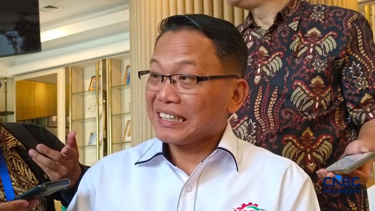 KAI Angkat Bos Buruh Ristadi Jadi Komisaris Perusahaan